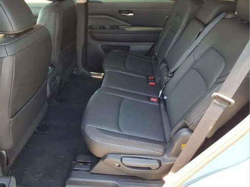 Certified 2026 Nissan Pathfinder SL FWD image 15