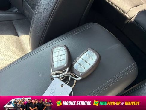 Used 2020 Hyundai Tucson Ultimate w/ Cargo Package AWD/4WD image 21