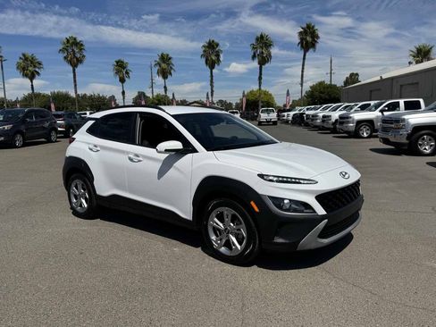 Used 2023 Hyundai Kona SEL FWD image 11