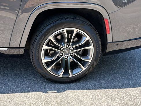 Used 2024 Jeep Grand Wagoneer L Series III w/ Rear Seat Video Group 1 image 12