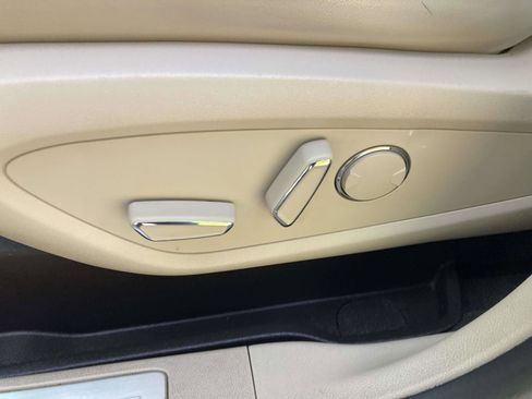 Used 2017 Lincoln MKC Reserve image 21