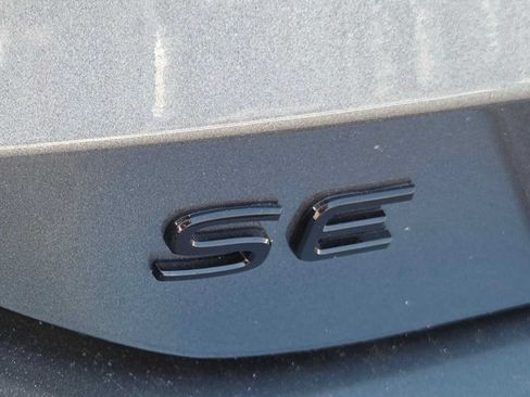 New 2026 Volkswagen Tiguan SE R-Line FWD image 14