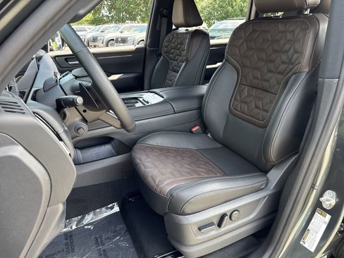 New 2026 Nissan Armada Platinum AWD/4WD image 19