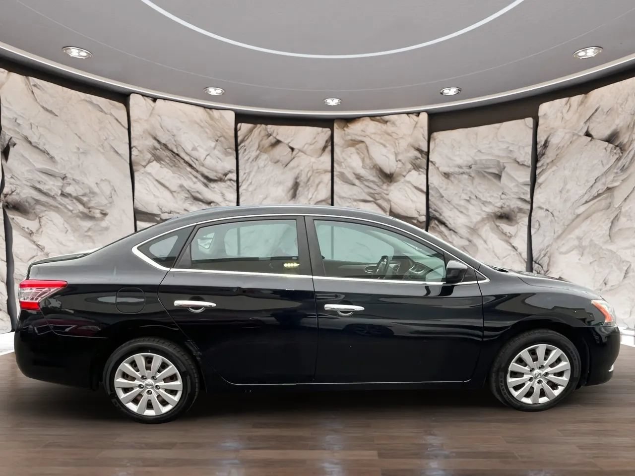 Used 2013 Nissan Sentra SV w/ Driver Pkg FWD image 4