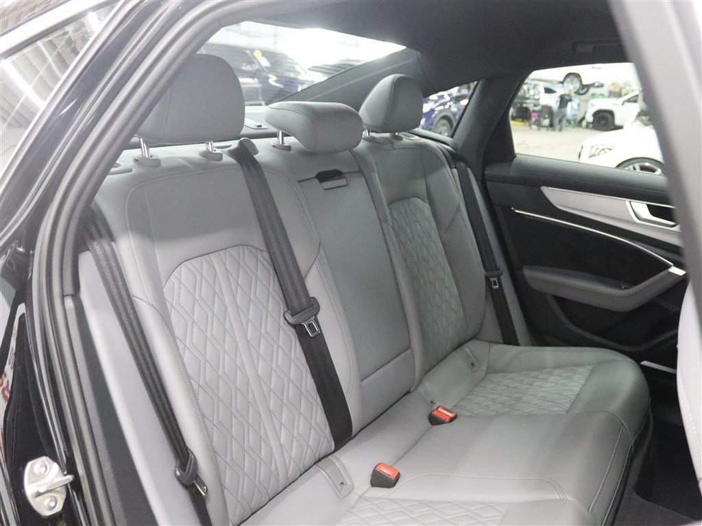 Used 2020 Audi S6 Premium Plus AWD/4WD image 18