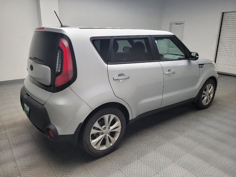 Used 2014 Kia Soul + FWD image 10