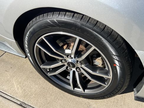 Used 2016 Ford Mustang GT image 38