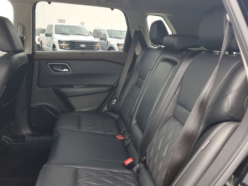 Used 2023 Nissan Rogue Platinum w/ Platinum Premium Package image 20