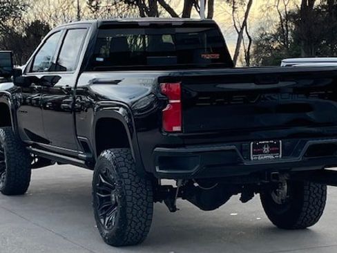 Used 2025 Chevrolet Silverado 2500 LTZ w/ Trail Boss Package AWD/4WD image 5