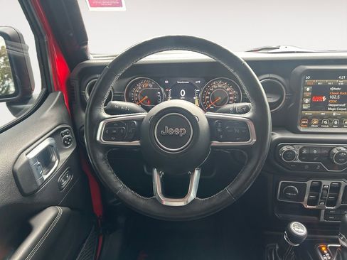 Used 2020 Jeep Gladiator Overland image 14