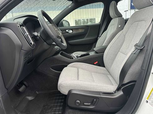 Certified 2023 Volvo XC40 Recharge Ultimate image 19