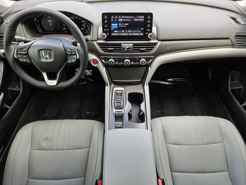 Used 2019 Honda Accord Touring image 24