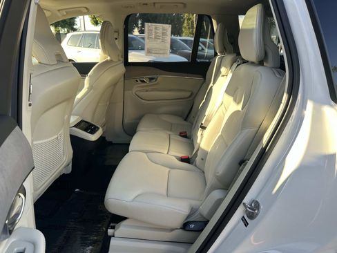 Certified 2025 Volvo XC90 B6 Plus w/ Protection Package Premier image 21