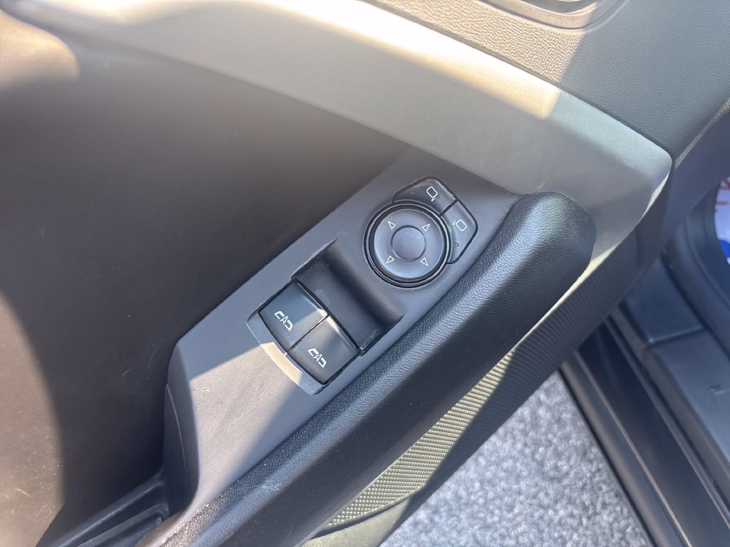 Used 2016 Chevrolet Camaro LT RWD image 16