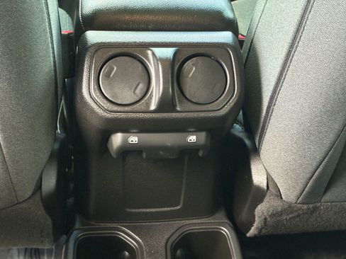 Used 2024 Jeep Wrangler Unlimited Sport AWD/4WD image 25