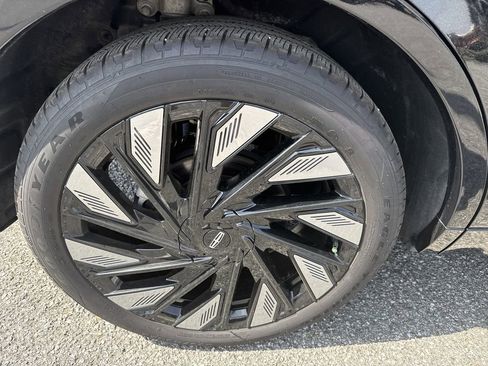 Used 2024 Lincoln Nautilus Reserve w/ Jet Appearance Package (87T) image 17