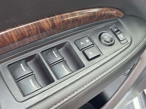 Used 2017 Acura MDX SH-AWD image 16