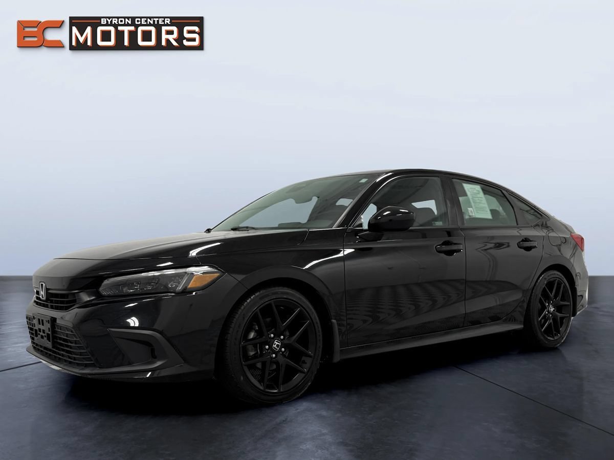 Used 2023 Honda Civic Sport image 2