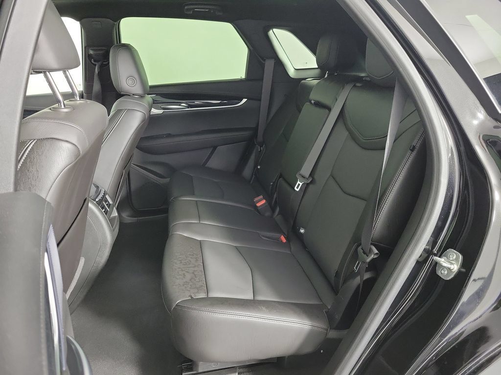 Certified 2024 Cadillac XT5 Premium Luxury FWD image 10