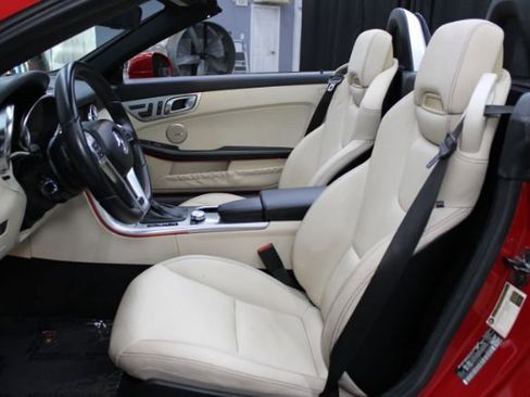 Used 2012 Mercedes-Benz SLK 350 image 2