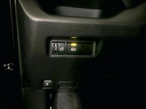Certified 2025 Toyota RAV4 LE AWD/4WD image 34