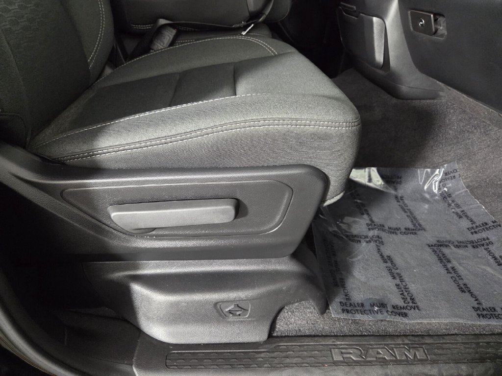 Used 2025 RAM 1500 Tradesman w/ Night Edition AWD/4WD image 35