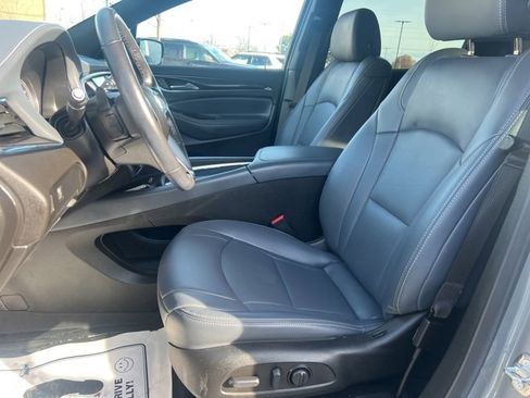 Used 2023 Buick Enclave Essence image 23