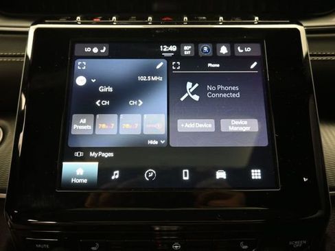 Used 2024 Jeep Grand Cherokee Altitude AWD/4WD image 14