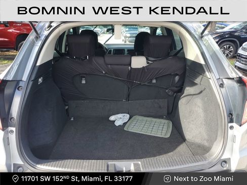 Used 2017 Honda HR-V LX image 12