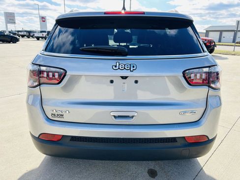 Used 2022 Jeep Compass Latitude image 33