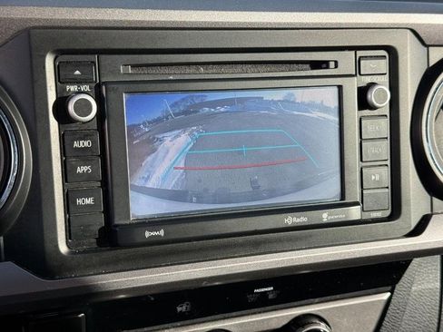 Used 2016 Toyota Tacoma SR5 image 18