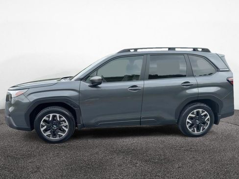 Certified 2025 Subaru Forester Premium AWD/4WD image 5