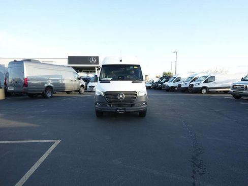New 2025 Mercedes-Benz Sprinter 2500 image 2