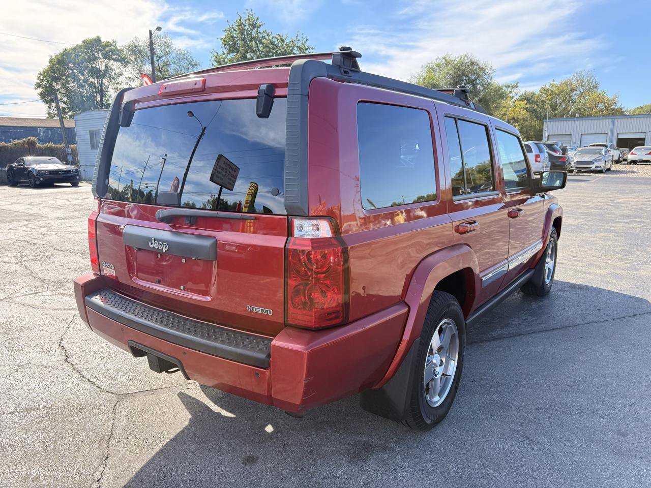 Used 2010 Jeep Commander Sport w/ Sun/Sound Group AWD/4WD image 6