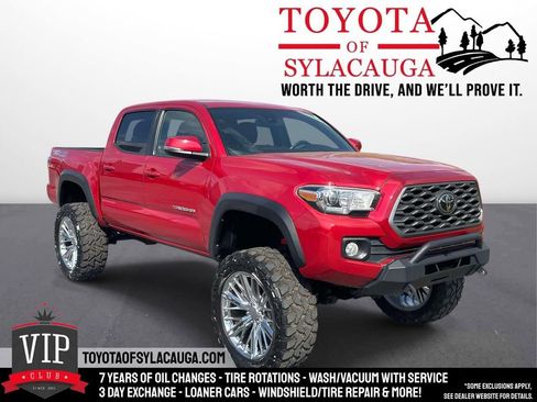 Used 2020 Toyota Tacoma TRD Off-Road w/ Technology Package image 1