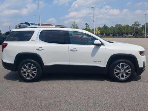 Used 2020 GMC Acadia SLT FWD image 3