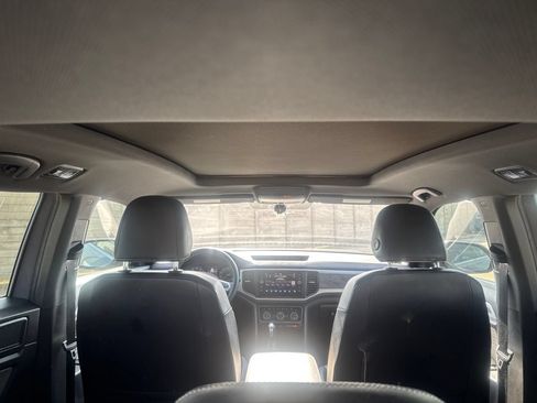 Used 2021 Volkswagen Atlas Cross Sport SE FWD image 33