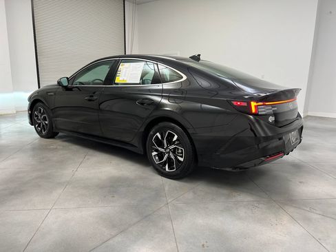 Used 2025 Hyundai Sonata SEL FWD image 6
