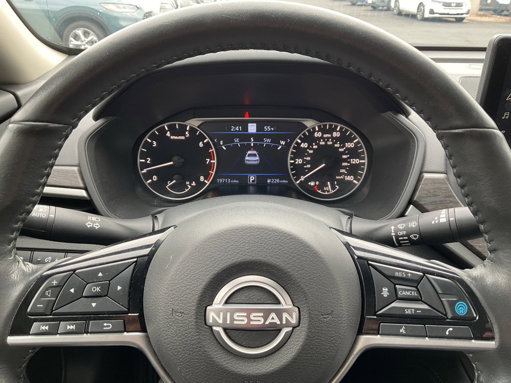Used 2024 Nissan Altima 2.5 SL AWD/4WD image 13