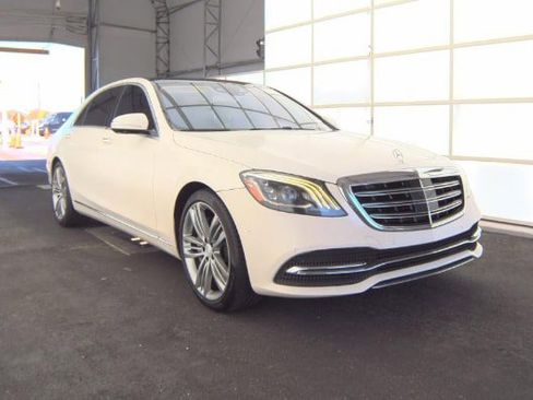 Used 2019 Mercedes-Benz S 560 Sedan image 2