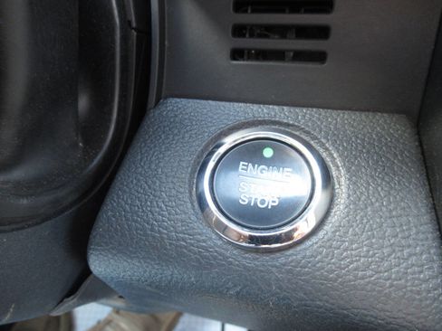 Used 2022 Ford F350 Lariat w/ Tremor Off-Road Package image 28