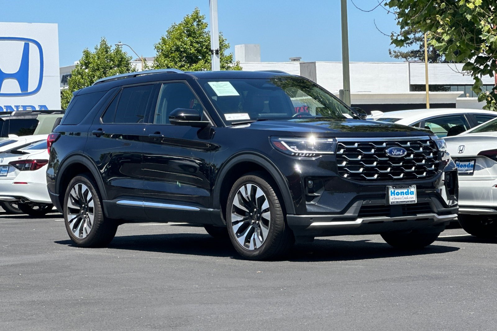 Used 2025 Ford Explorer Platinum w/ LUX Leather Package AWD/4WD image 7