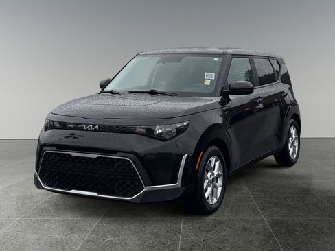 Used 2023 Kia Soul LX w/ Option Group 015 image 3
