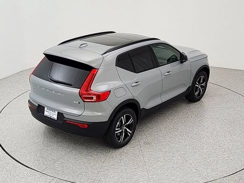 New 2026 Volvo XC40 B5 Core w/ Protection Package Premier AWD/4WD image 33