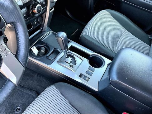 Used 2022 Toyota 4Runner SR5 RWD image 20