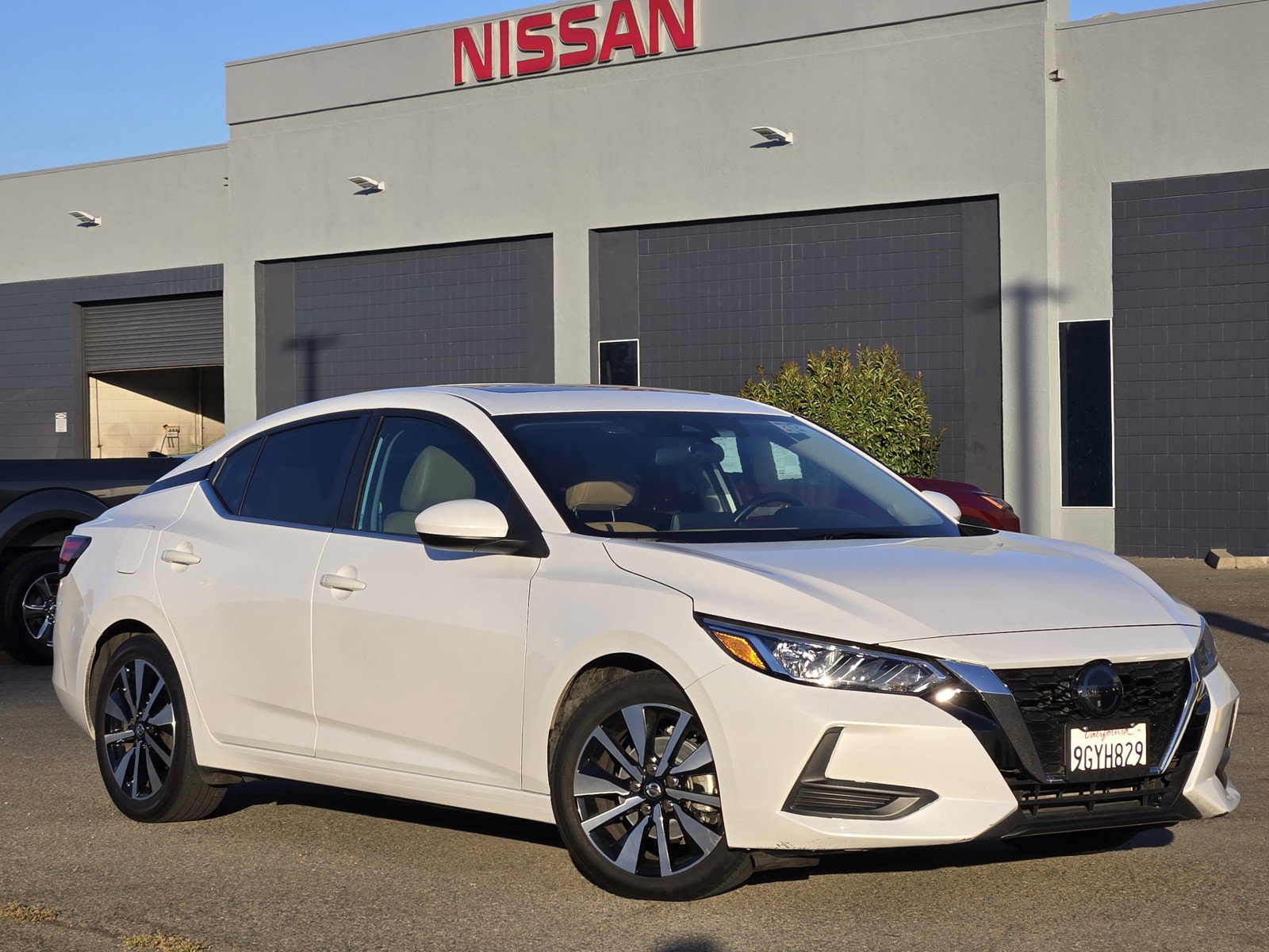 Used 2023 Nissan Sentra SV w/ SV Premium Package FWD image 1