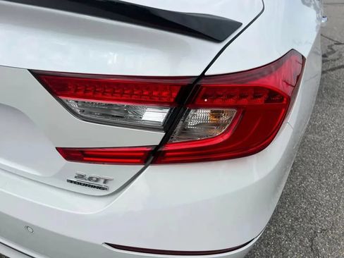 Used 2021 Honda Accord Touring image 37
