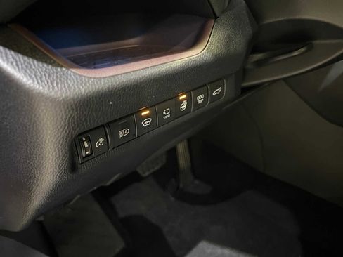 New 2025 Toyota RAV4 Limited image 16