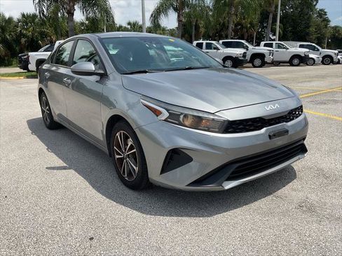 Used 2024 Kia Forte LXS FWD image 16