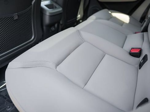 New 2027 Volvo XC60 B5 Plus AWD/4WD image 33